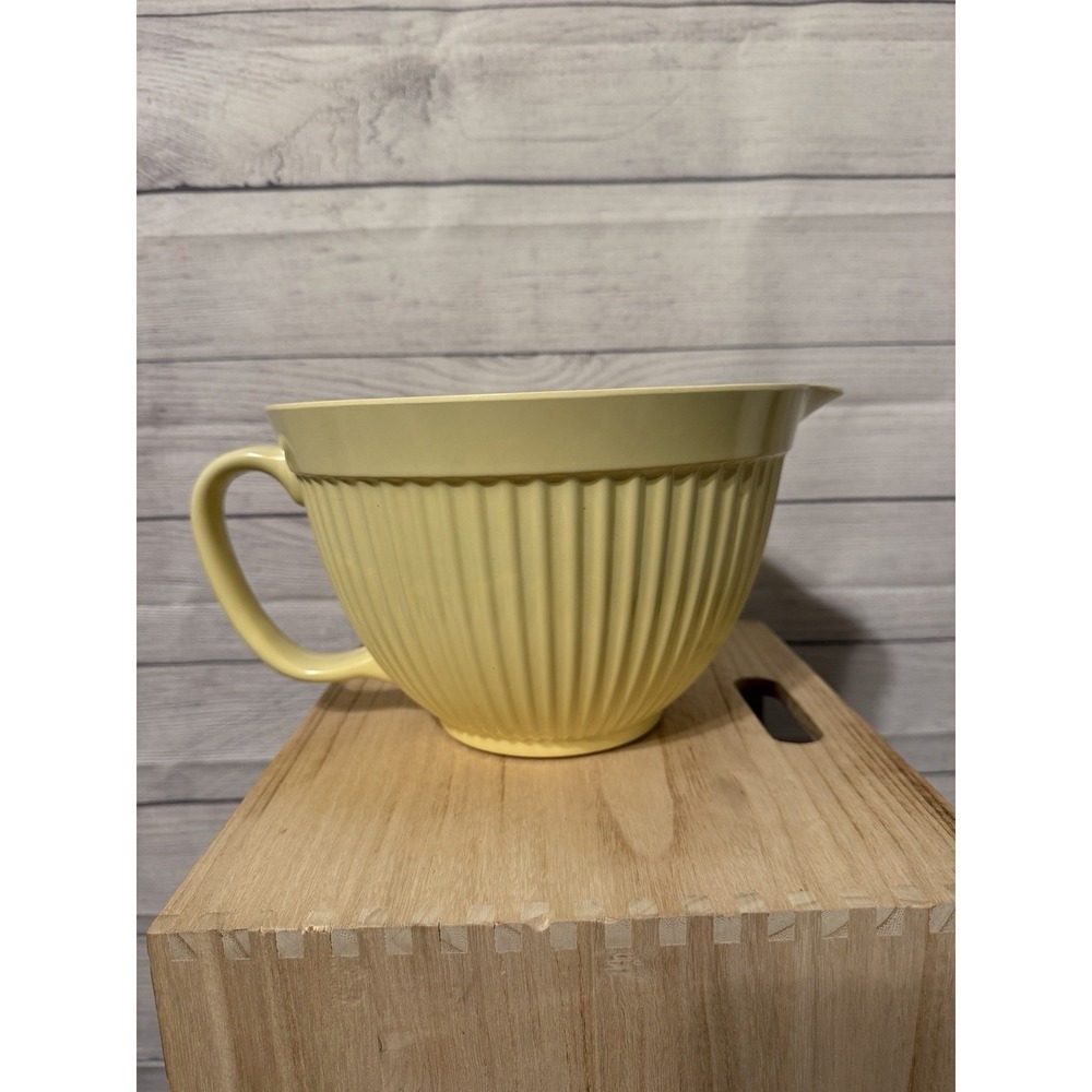 Norpro Melamine 1017 Grip-EZ Mixing Bowl,‎ 4 quart, Yellow, 3.8 liters